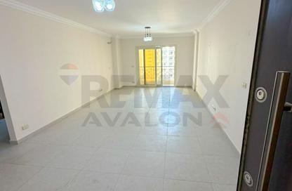 شقة - 3 غرف نوم - 3 حمامات للايجار في صوارى - كمبوندات الاسكندرية - الاسكندرية