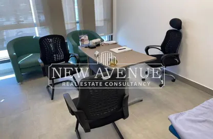 عيادة - 4 غرف نوم - 2 حمامات للايجار في ميفيدا - كمبوندات التجمع الخامس - التجمع الخامس - مدينة القاهرة الجديدة - القاهرة