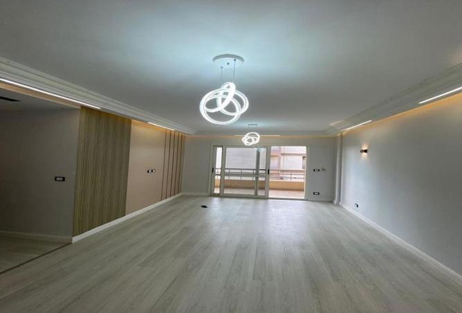 54749904 - صورة العقار 2