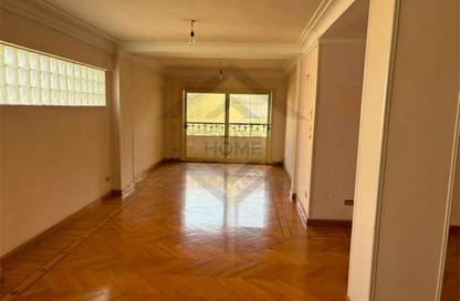 Apartment - 4 Bedrooms - 2 Bathrooms for rent in Kafr Abdo St. - Kafr Abdo - Roushdy - Hay Sharq - Alexandria