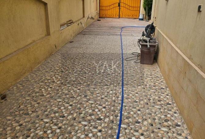 8608118 - Property Image 2