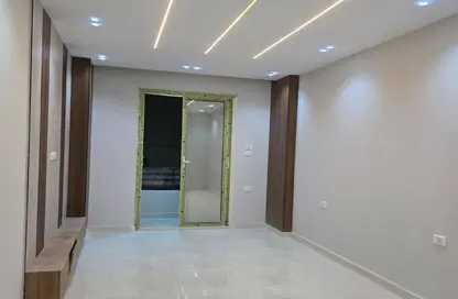 Apartment - 2 Bedrooms - 2 Bathrooms for sale in Gate 4 old - Horus - Hadayek El Ahram - Giza