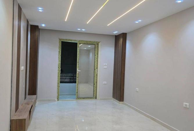 65410308 - Property Main Image