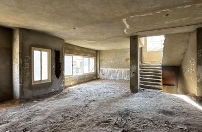Villa - 4 Bedrooms - 5 Bathrooms for sale in Tabarak - Zahraa El Maadi - Hay El Maadi - Cairo