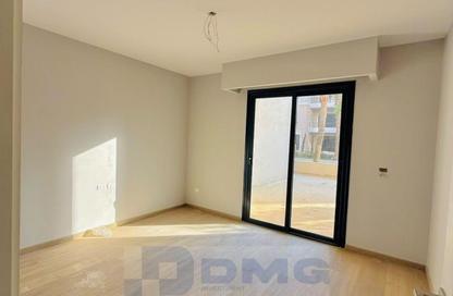 Apartment - 3 - 2 for sale in Village West - Sheikh Zayed Compounds - Sheikh Zayed City - Giza Apartment - 3 - 2 for sale in Village West - Sheikh Zayed Compounds - Sheikh Zayed City - Giza