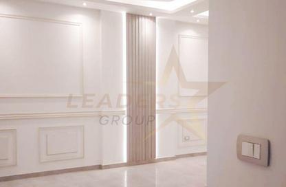 Apartment - 4 Bedrooms - 2 Bathrooms for sale in New Smouha - Smouha - Hay Sharq - Alexandria