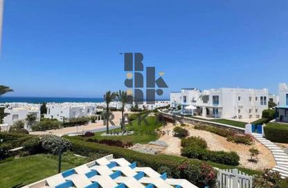 Chalet - 3 Bedrooms - 2 Bathrooms for sale in Mountain View - Ras Al Hekma - North Coast