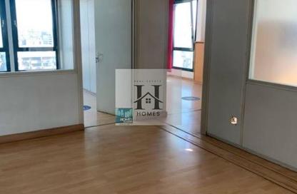 Half Floor - Studio - 3 Bathrooms for rent in Maadi Bridge 1 - Maadi - Hay El Maadi - Cairo