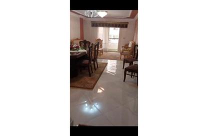 Apartment - 3 Bedrooms - 1 Bathroom for sale in Dr Ismail Wahbi St. - 10th Zone - Nasr City - Cairo