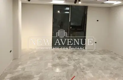 Office Space - 1 Bedroom - 1 Bathroom for rent in Hyde Park Business District Mall - South Teseen St. - The 5th Settlement - New Cairo City - Cairo