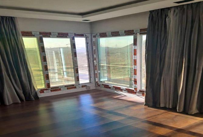 83673231 - Property Image 3