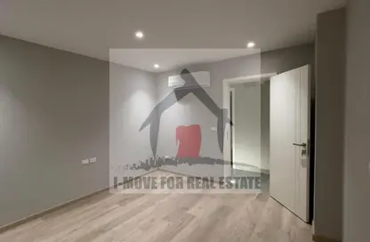 Apartment - 3 Bedrooms - 3 Bathrooms for rent in Village West - Sheikh Zayed Compounds - Sheikh Zayed City - Giza