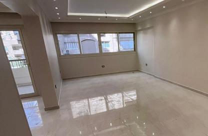 Apartment - 3 Bedrooms - 2 Bathrooms for sale in Ibrahim Nawar St. - 6th Zone - Nasr City - Cairo