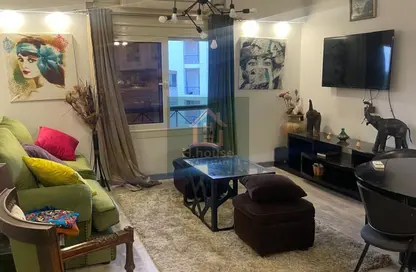 Apartment - 2 Bedrooms - 1 Bathroom for rent in Talaat Mostafa St. - Rehab City Second Phase - Al Rehab - New Cairo City - Cairo Apartment - 2 Bedrooms - 1 Bathroom for rent in Talaat Mostafa St. - Rehab City Second Phase - Al Rehab - New Cairo City - Cairo