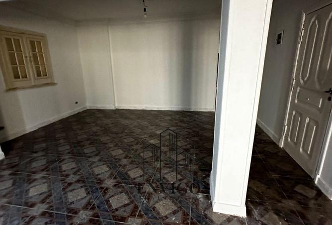 8472930 - Property Image 3