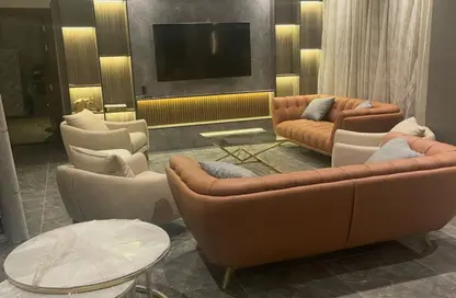 (بنتهاوس  (روف - 2 غرف نوم - 3 حمامات للبيع في باتيو كازا - الباتيو - كمبوندات الشروق - مدينة الشروق - القاهرة