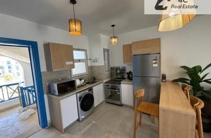 شاليه - 2 غرف نوم - 2 حمامات للبيع في ماونتن فيو راس الحكمة - راس الحكمة - الساحل الشمالي