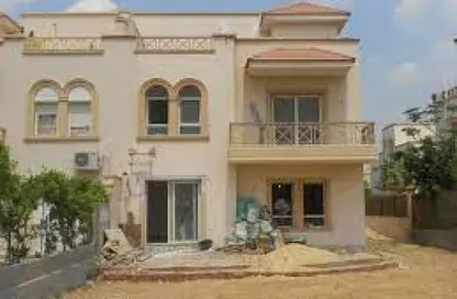 فيلا - 4 غرف نوم - 4 حمامات للبيع في جرينز - الحي السادس - الشيخ زايد - الجيزة