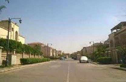 Villa - 4 Bedrooms - 4 Bathrooms for sale in Greens - 6th District - Sheikh Zayed City - Giza