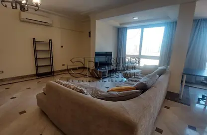 شقة - 3 غرف نوم - 3 حمامات للايجار في شارع الجزيرة الوسطى (شارع يوسف كامل) - الزمالك - القاهرة