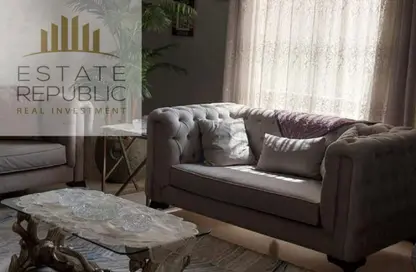 Apartment - 2 Bedrooms - 2 Bathrooms for sale in Palm Hills Village Gate - South Investors Area - New Cairo City - Cairo