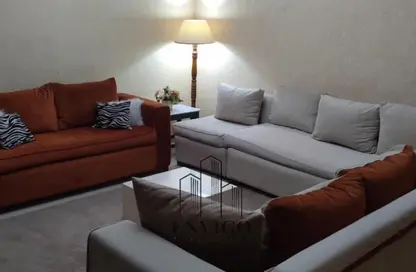 شقة - 3 غرف نوم - 2 حمامات للبيع في شارع الدكتور اسماعيل وهبي - المنطقة العاشرة - مدينة نصر - القاهرة