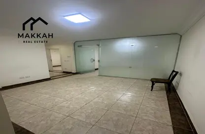 Office Space - 3 Bedrooms - 1 Bathroom for rent in Salah Salem St. - Roxy - Heliopolis - Masr El Gedida - Cairo