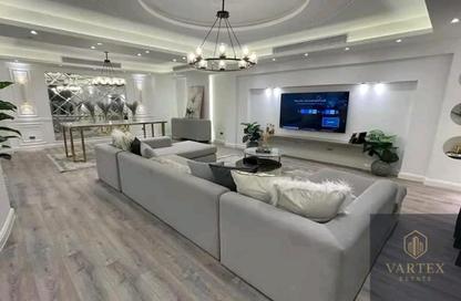 Apartment - 3 Bedrooms - 3 Bathrooms for rent in Garden Residence - Hyde Park - New Cairo City - Cairo