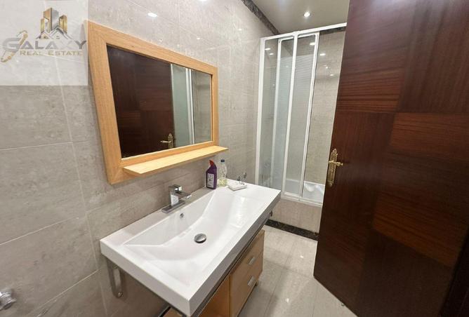 81060209 - Property Image 3