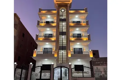 شقة - 4 غرف نوم - 4 حمامات للبيع في شارع النوادي - حدائق اكتوبر - مدينة 6 أكتوبر - الجيزة