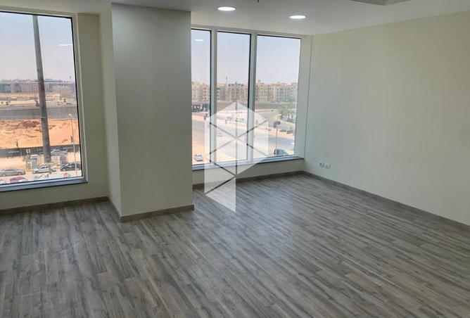 102355146 - Property Image 3