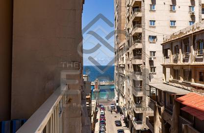 Apartment - 3 Bedrooms - 3 Bathrooms for sale in Stanley - Hay Sharq - Alexandria