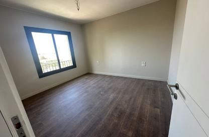 Apartment - 3 - 2 for sale in O West - 6 October Compounds - 6 October City - Giza