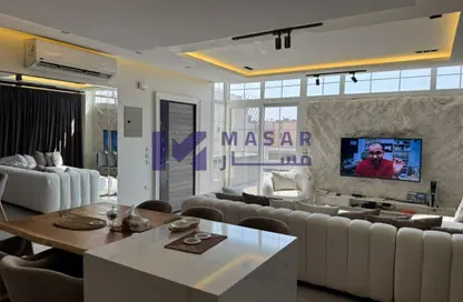 Apartment - 2 Bedrooms - 2 Bathrooms for sale in Street17 - District 3 - The 5th Settlement - New Cairo City - Cairo