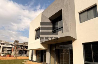 Townhouse - 4 Bedrooms - 5 Bathrooms for sale in Eastshire compound - 5th Settlement Compounds - The 5th Settlement - New Cairo City - Cairo