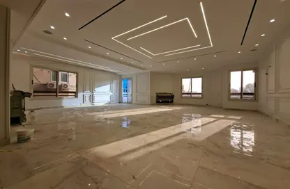 Apartment - 4 Bedrooms - 3 Bathrooms for sale in Lebanon St. - Mohandessin - Giza