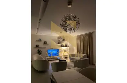 شقة - 3 غرف نوم - 2 حمامات للايجار في لازورد - الحي الثامن - الشيخ زايد - الجيزة