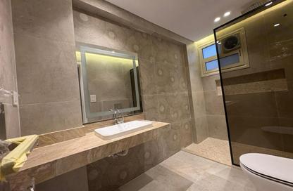 Apartment - 3 Bedrooms - 2 Bathrooms for rent in Ismail Mohamed St. - Zamalek - Cairo