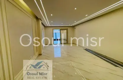 Apartment - 2 Bedrooms - 2 Bathrooms for sale in Al Khamayel city - Sheikh Zayed Compounds - Sheikh Zayed City - Giza