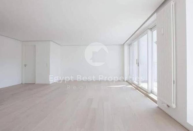 8631899 - Property Image 2