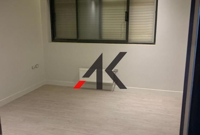 100091813 - Property Image 3