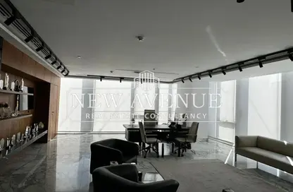 طابق كامل - استوديو - 4 حمامات للايجار في 5 اي لواترواي - الطريق الدائري - التجمع الخامس - مدينة القاهرة الجديدة - القاهرة