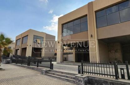 معرض - استوديو - 2 حمامات للايجار في فيلدج جيت - المستثمرين الجنوبية - مدينة القاهرة الجديدة - القاهرة