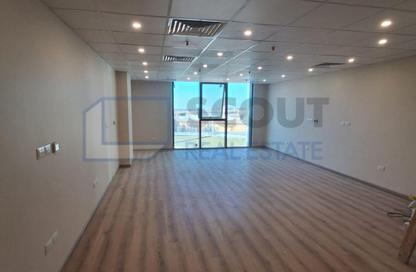 Office Space - Studio - 1 for rent in Hyde Park Business District Mall - South Teseen St. - The 5th Settlement - New Cairo City - Cairo