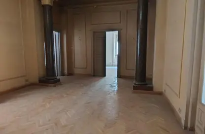 Apartment - 3 Bedrooms - 1 Bathroom for sale in Downtown - Cairo
