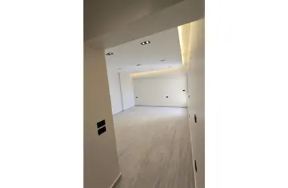 Apartment - 3 Bedrooms - 3 Bathrooms for sale in Mountain View iCity - 5th Settlement Compounds - The 5th Settlement - New Cairo City - Cairo