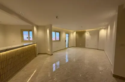 شقة - 2 غرف نوم - 2 حمامات للايجار في حى اسكان الجامعه الامريكية - كمبوندات التجمع الخامس - التجمع الخامس - مدينة القاهرة الجديدة - القاهرة