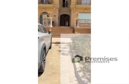 Apartment - 2 Bedrooms - 2 Bathrooms for sale in Centerville - Hyde Park - New Cairo City - Cairo