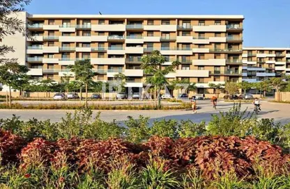 شقة - 3 غرف نوم - 3 حمامات للبيع في كمبوند البروج - كمبوندات الشروق - مدينة الشروق - القاهرة