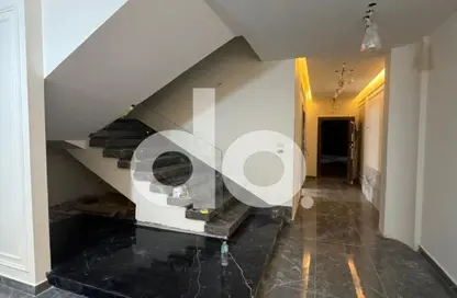 Townhouse - 3 Bedrooms - 3 Bathrooms for sale in Stone Park - 5th Settlement Compounds - The 5th Settlement - New Cairo City - Cairo